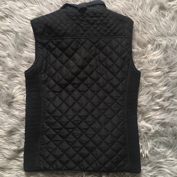 ✨SALE✨ Francesca’s Black Classic Vest - Picture 2 of 3